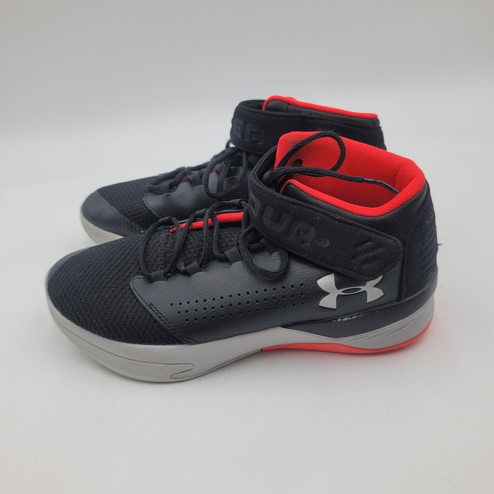Under Armour Boys Get B Zee Basketball Shoes Black Red Grey 1299028-001 Size 7Y
